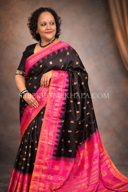 Black and Rani Pink Meenakari Sona Roopa Zari pure silk Gadwal