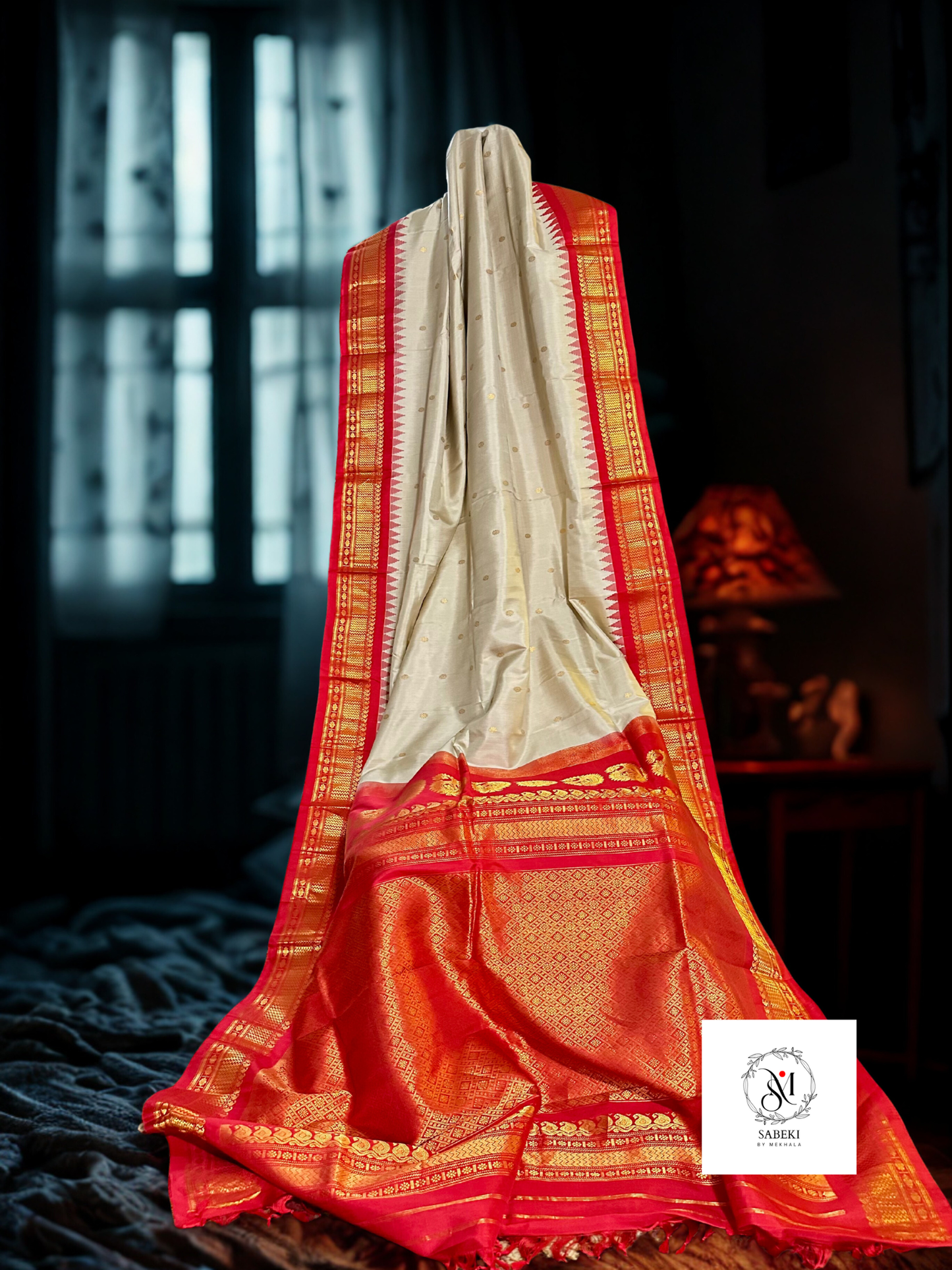 Metallic Gray and Red pure silk Gadwal
