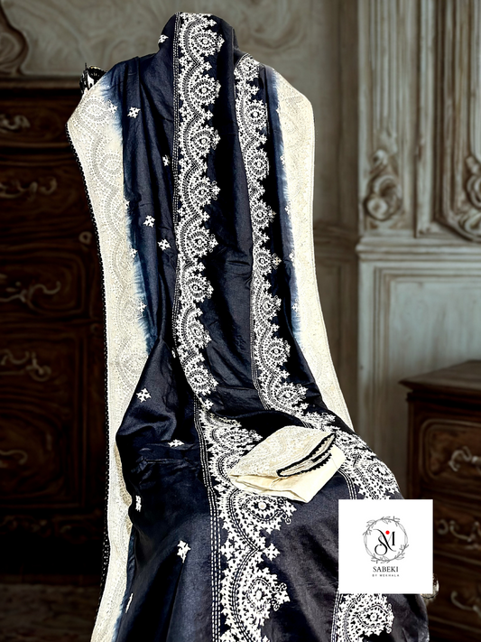 Dyed Black and White 4 line Gujrati Tussar