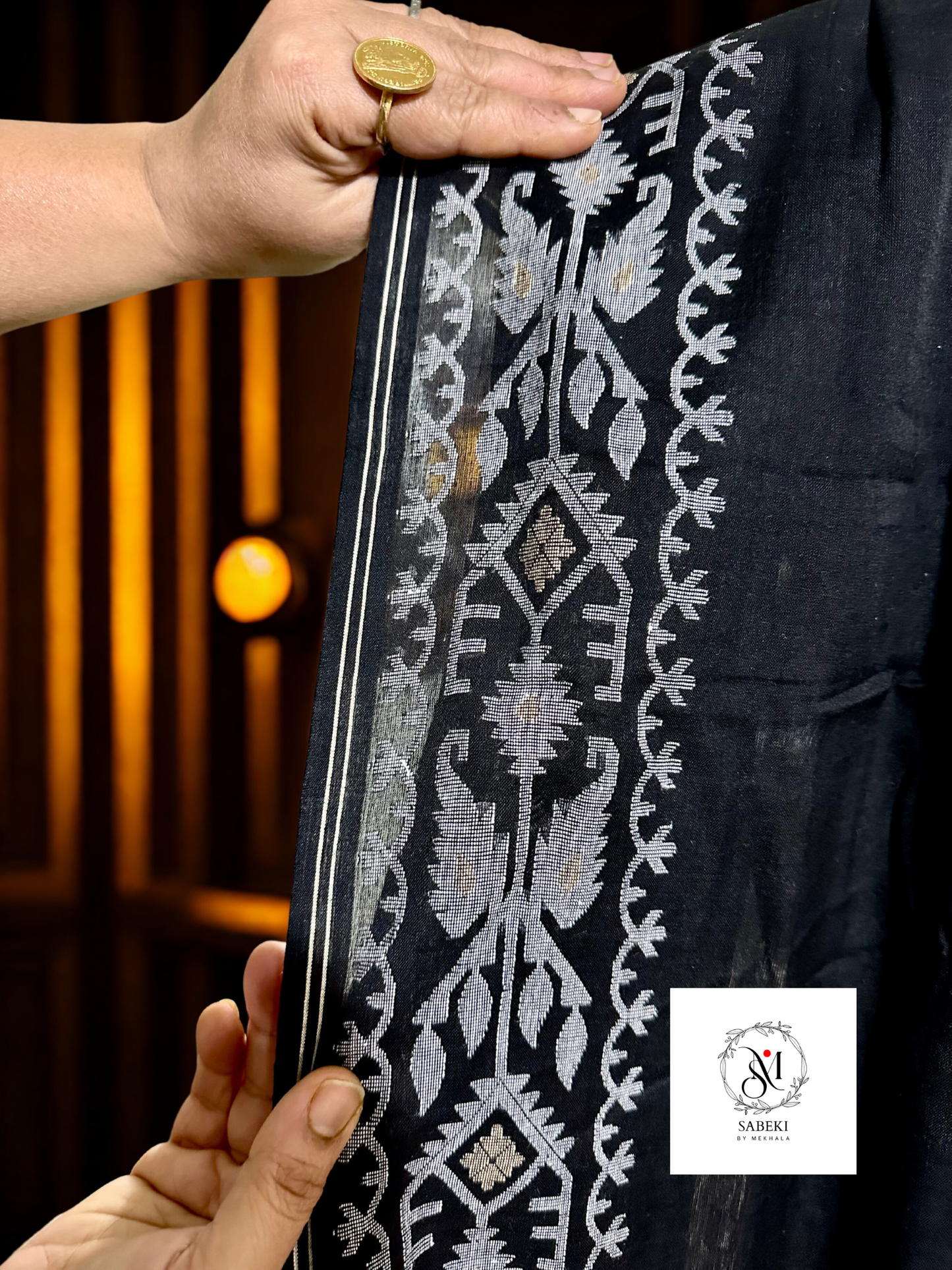 Madhabilata Monochrome Finest cotton Jamdani