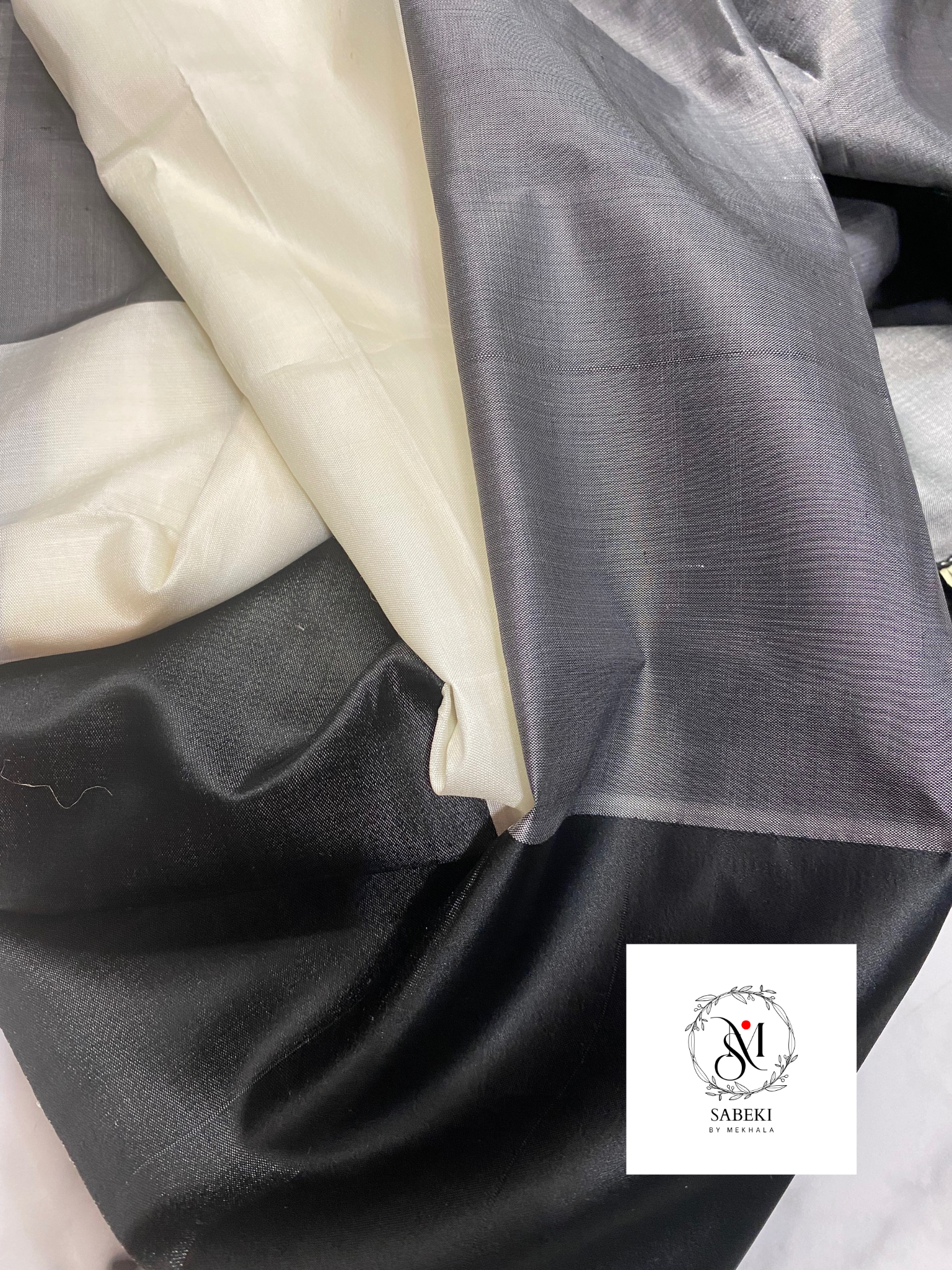 Off white and Black Border Contemporary Kodial Gorod