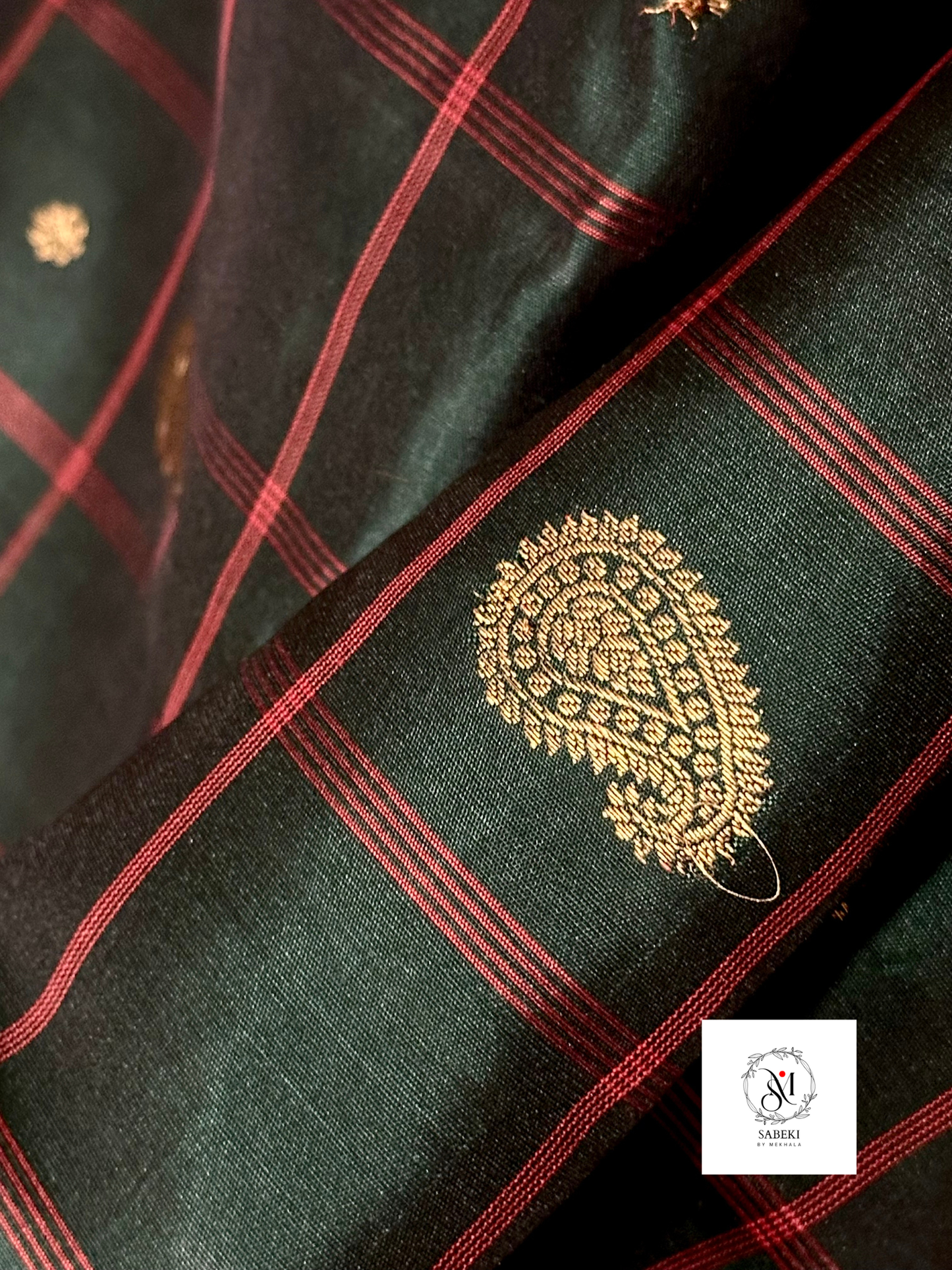 Dark Green and Red pure silk Gadwal