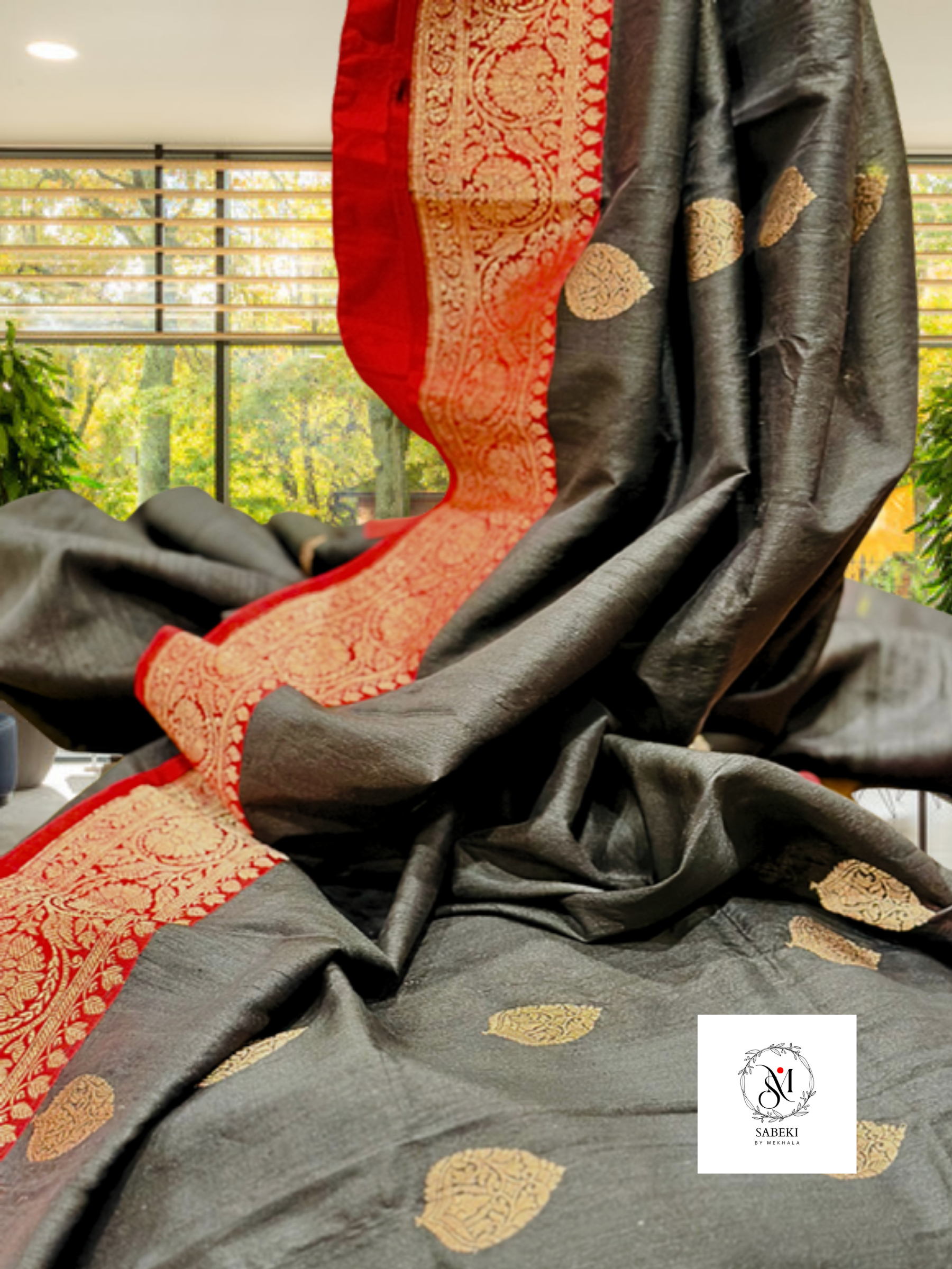 Black Red tusar Banarasi